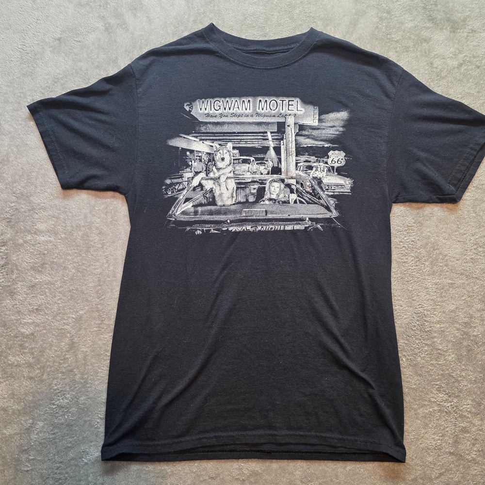 WM Yarrow 2022/23 Tour Shirt Mens M Black Wigwam Motel Route 66 Graphic T-Shirt